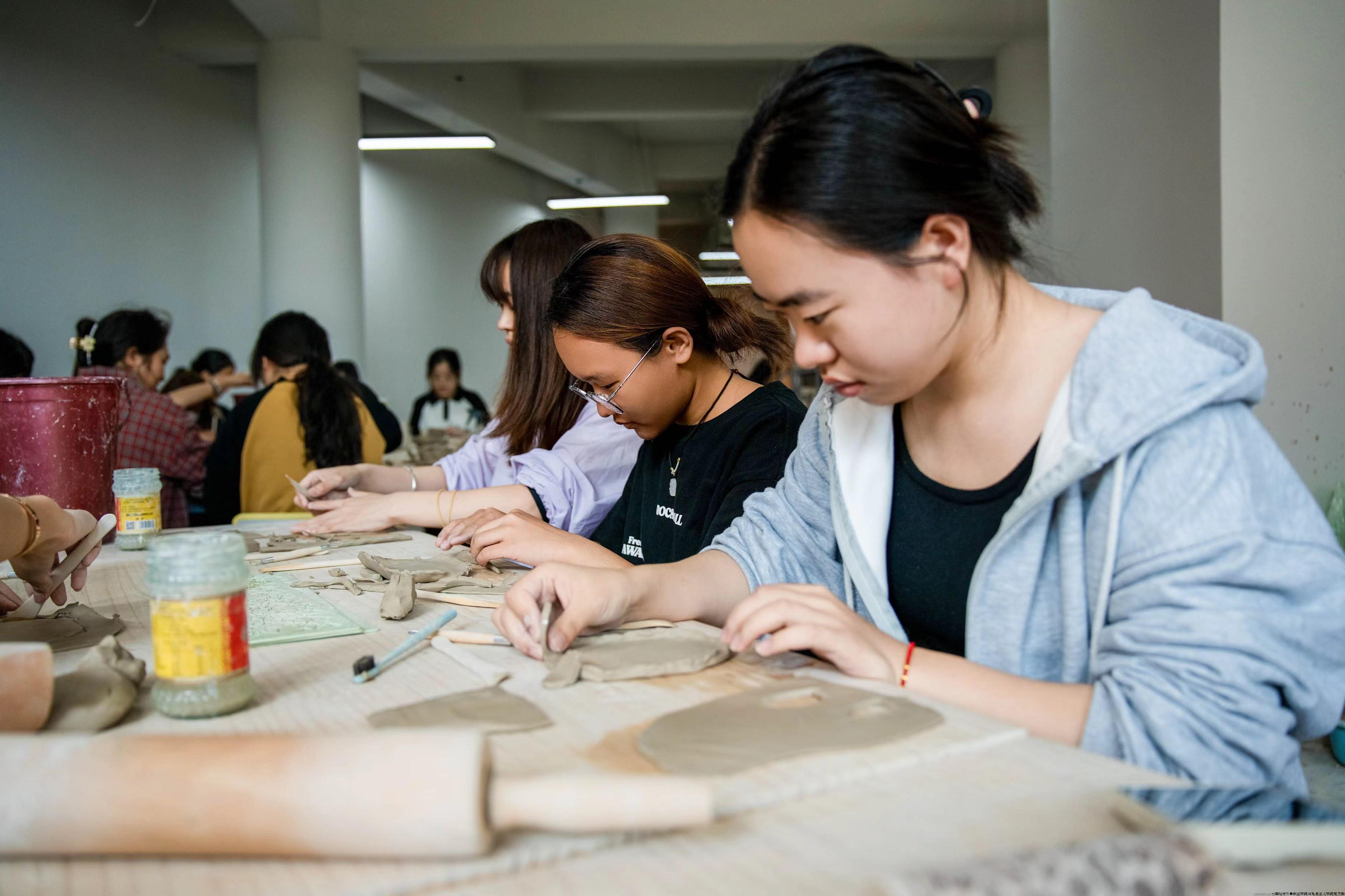 传统陶艺与竞技结合,文化运动新体验的简单介绍 传统陶艺与竞技结合,文化运动新体验的简单介绍