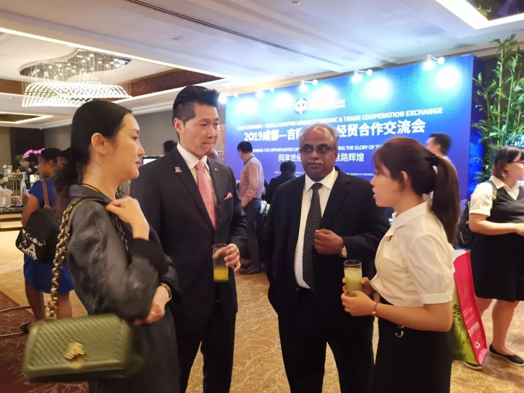 包含最佳合作:球员之间精准配合令人惊叹的词条 包含最佳合作:球员之间精准配合令人惊叹的词条