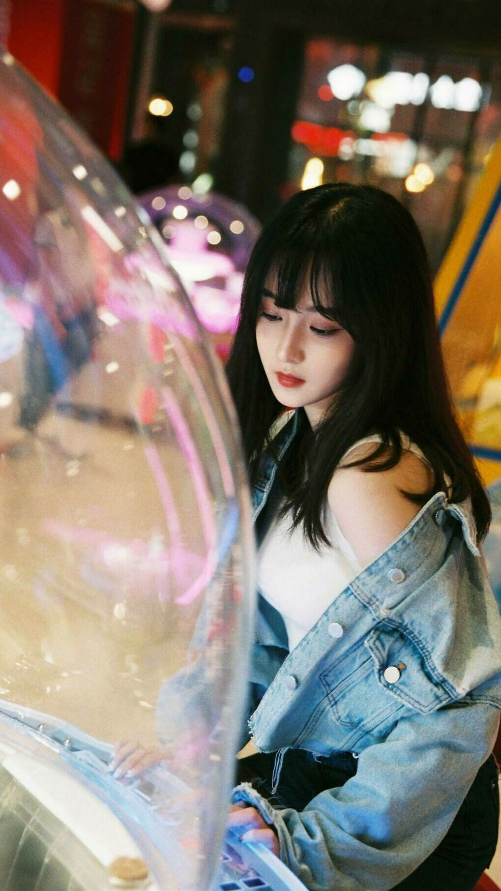 库尔图瓦因与前教练特德斯科的矛盾，曾拒绝为国家队出战。，库尔特品图斯